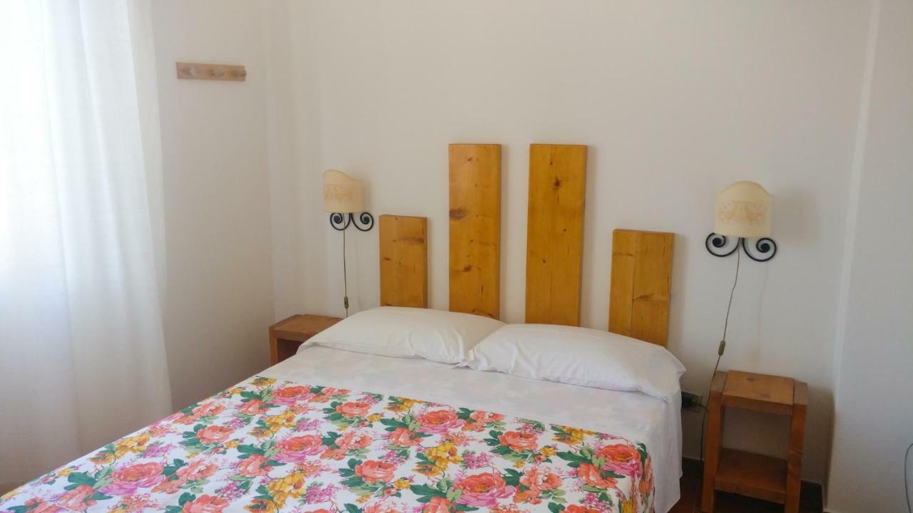 Hotel Da Cecco Santa Teresa Gallura Zimmer foto